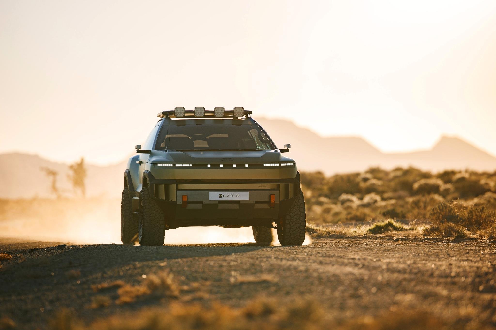 Hyundai Crater Concept Is a Cyberpunk Off-Roader That Actually Looks Like a Cool Car Instead of a Garbage Dumpster Hyundai Crater Concept Is a Cyberpunk Off-Roader That Actually Looks Like a Cool Car Instead of a Garbage Dumpster
