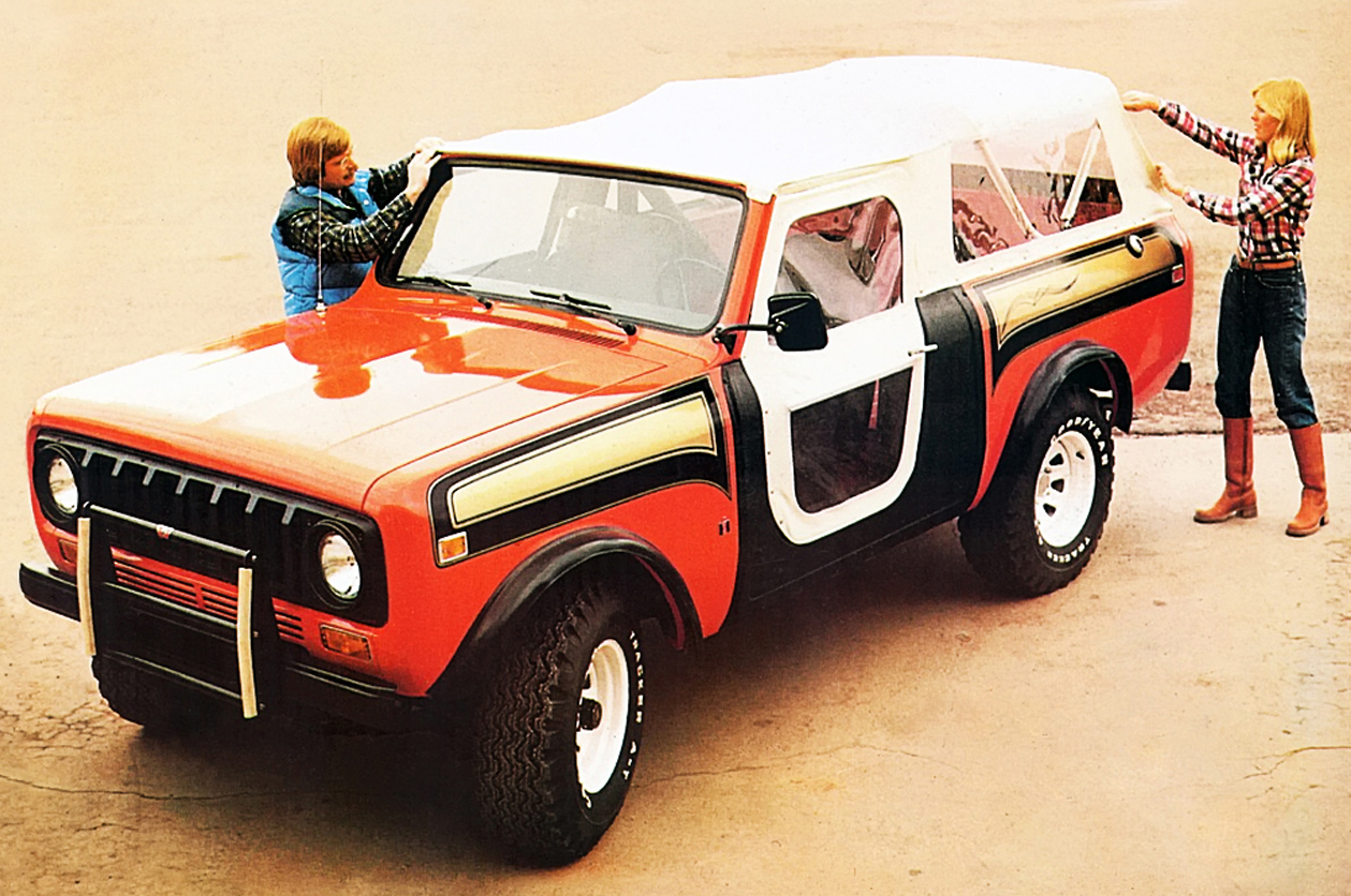 International Scout SSII with canvas top.
