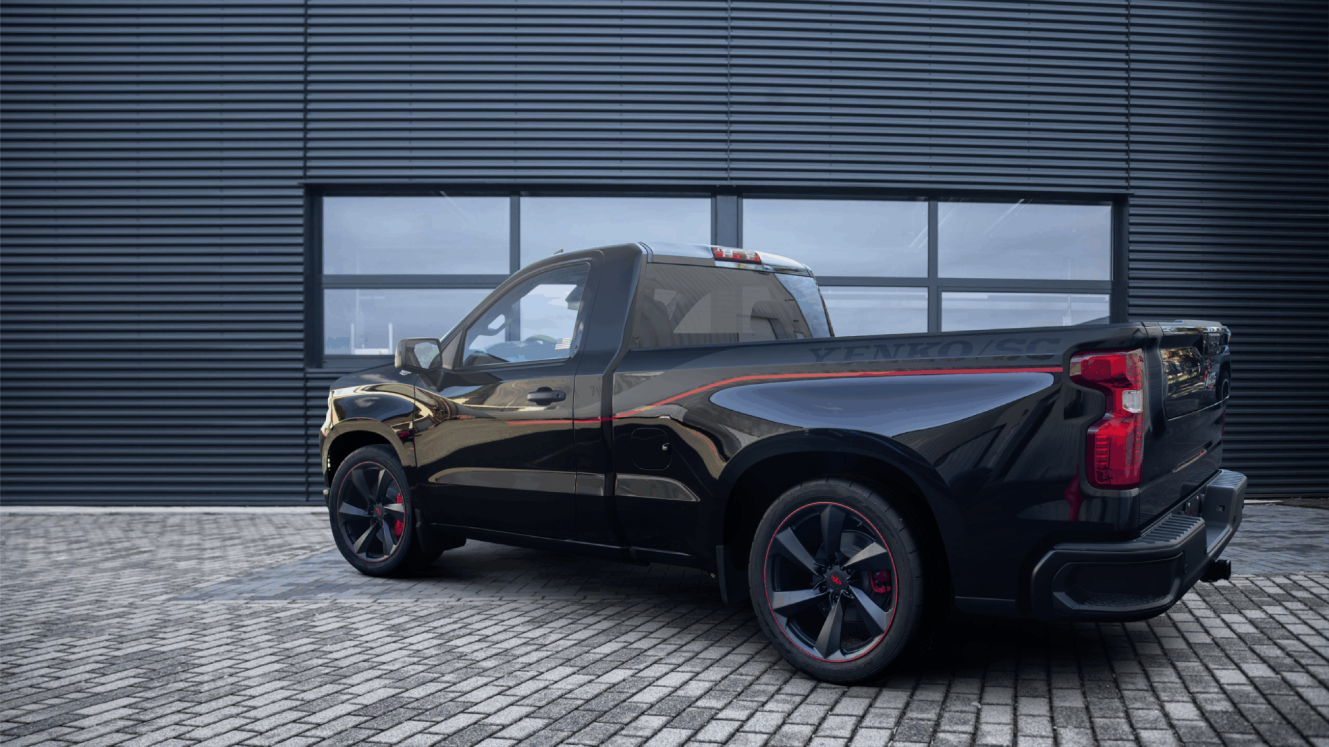 You Can Buy a Single-Cab 2026 Chevy Silverado With a Stick Shift