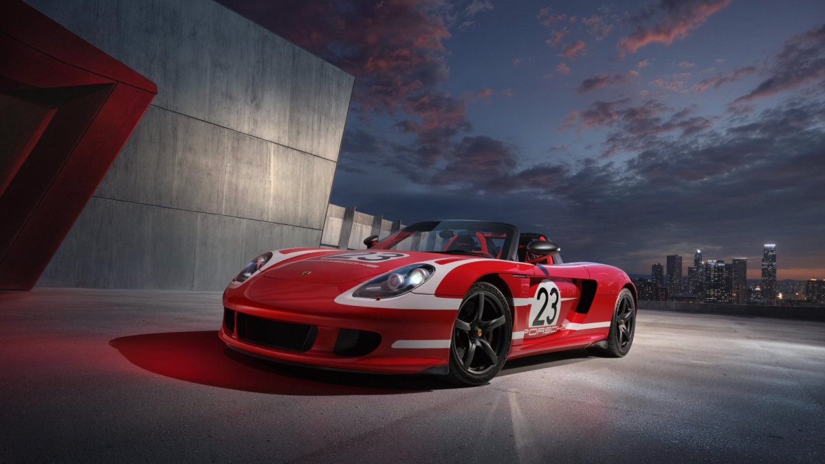 Porsche Restored This 20-Year-Old Carrera GT to 'Zero-Kilometer Condition'