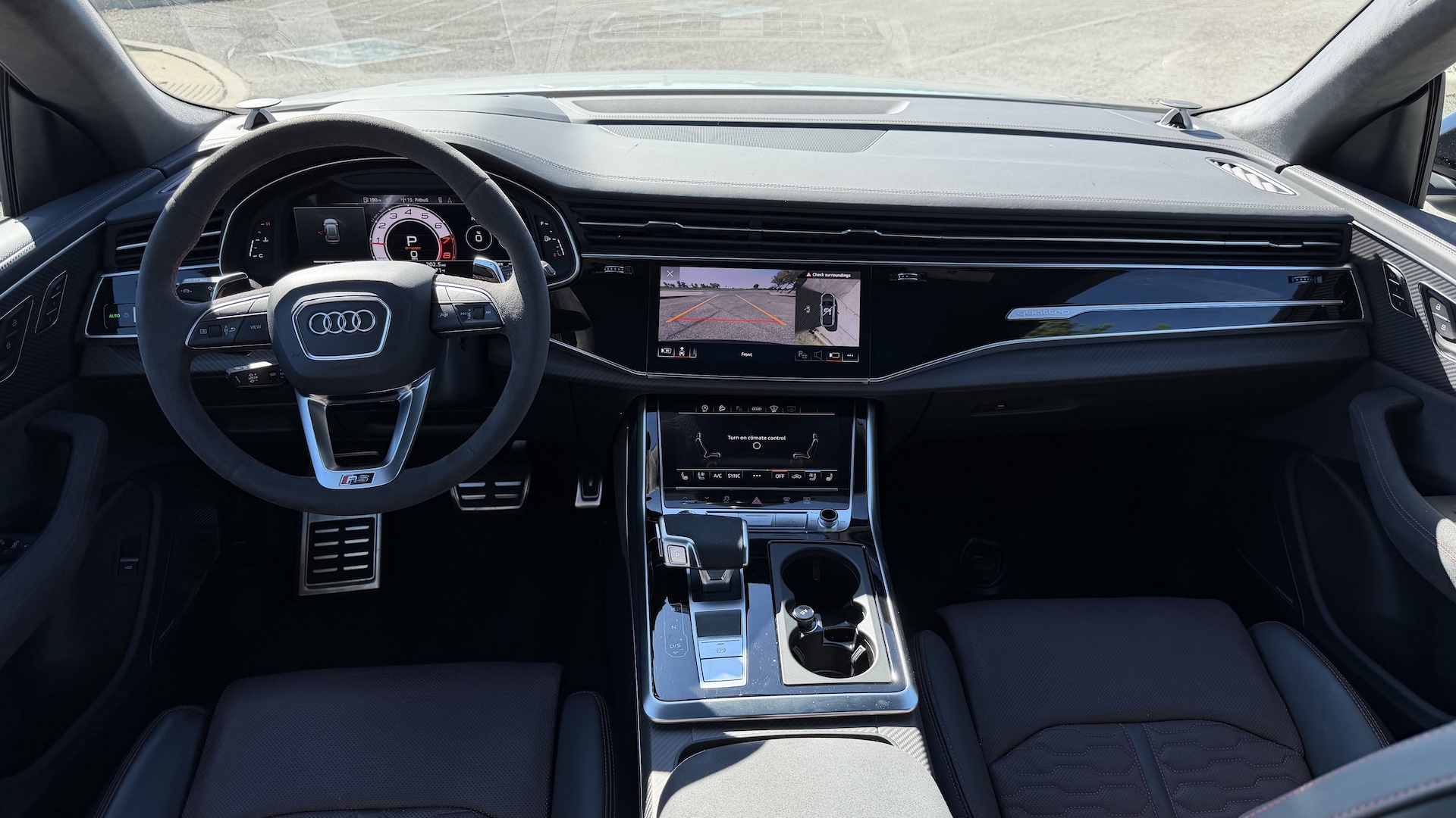 Audi RSQ8