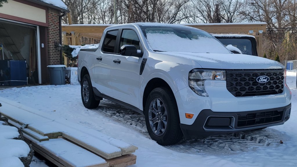 2025 Ford Maverick XLT Hybrid AWD
