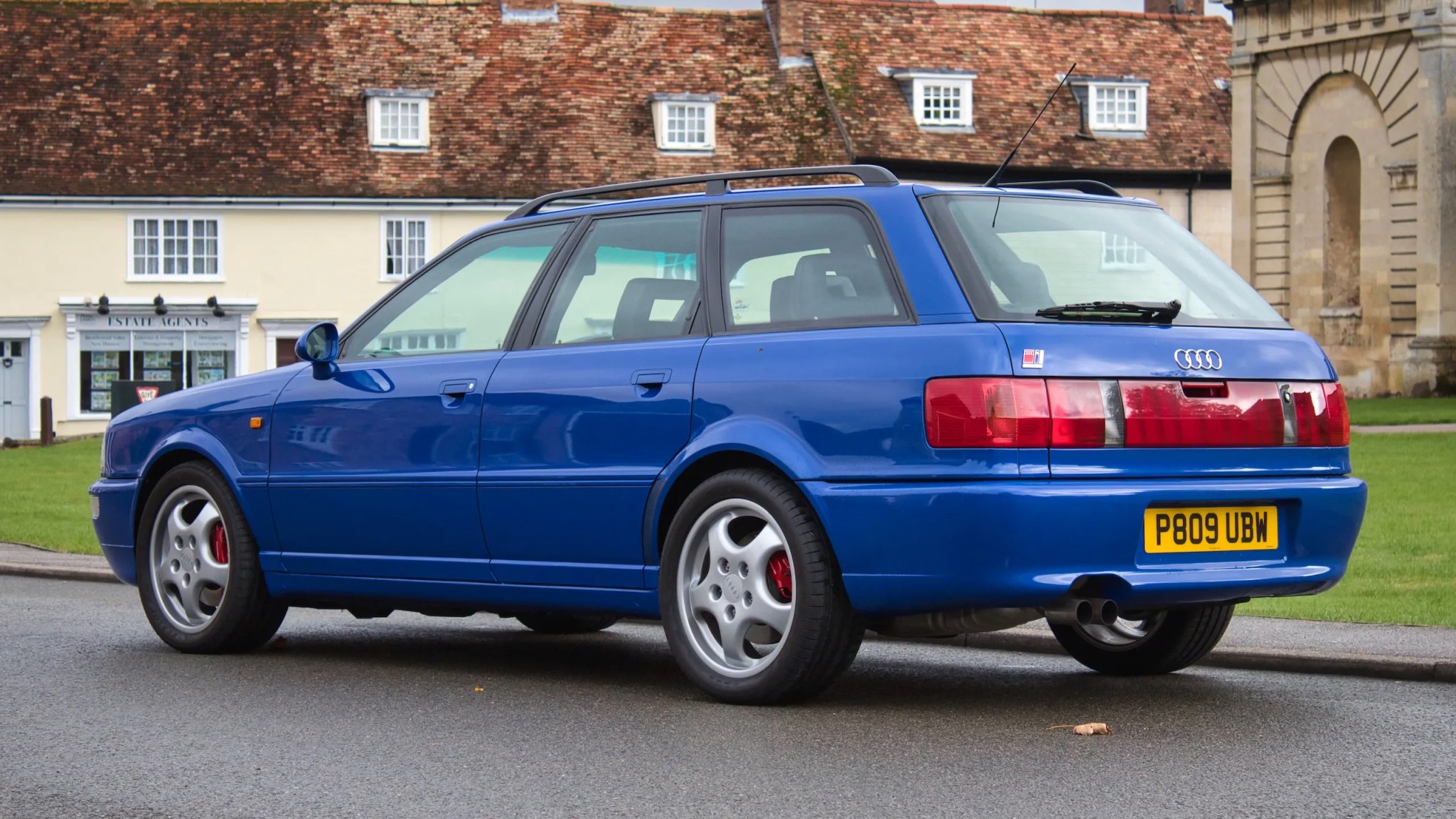 Audi RS2 Avant rear quarter