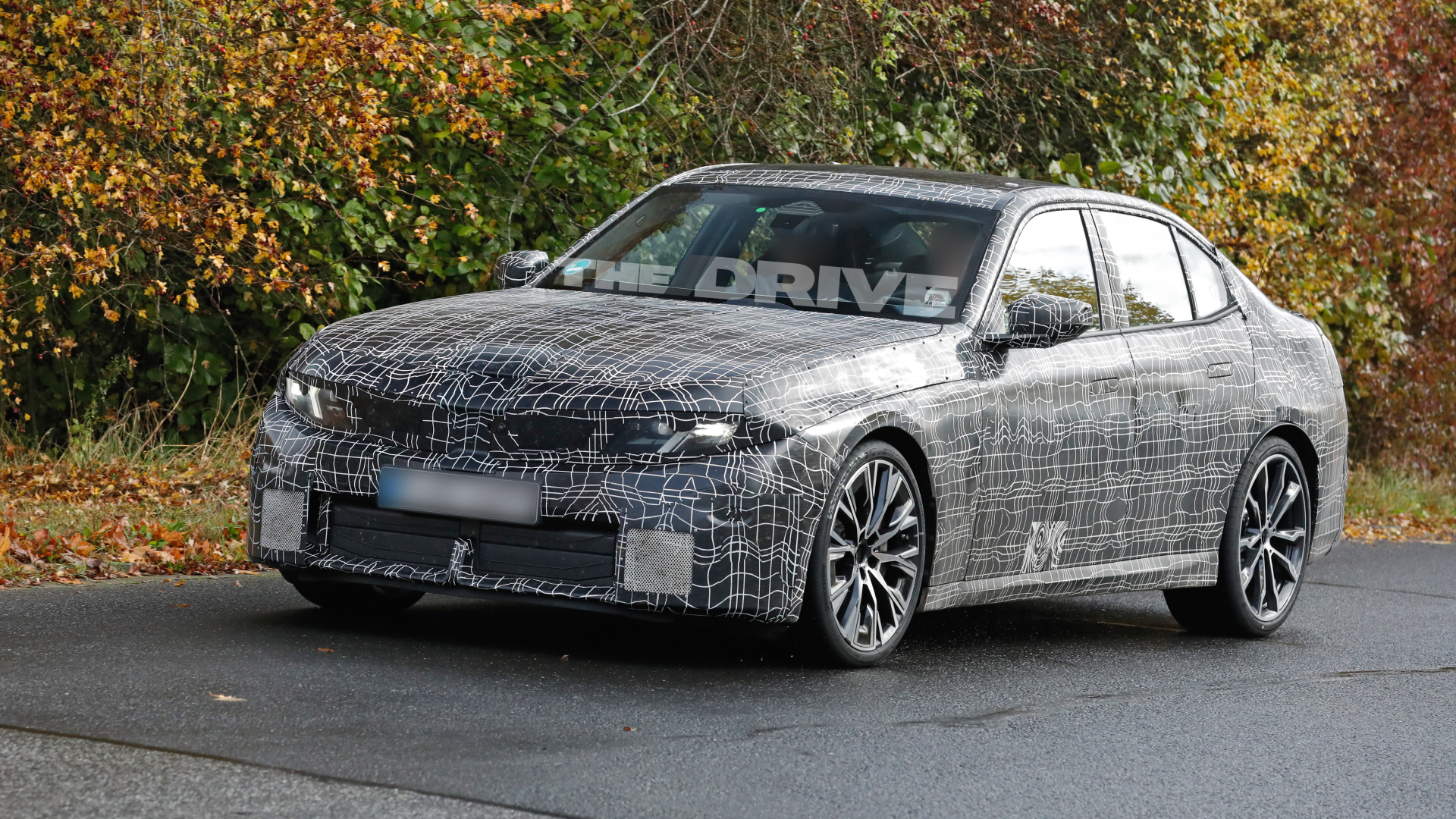 2027 BMW 3 Series ICE spy shot