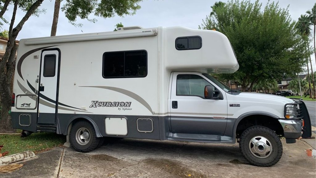 For Sale: This Ford Super Duty RV With 4x4 and a ZF6 Manual Transmission