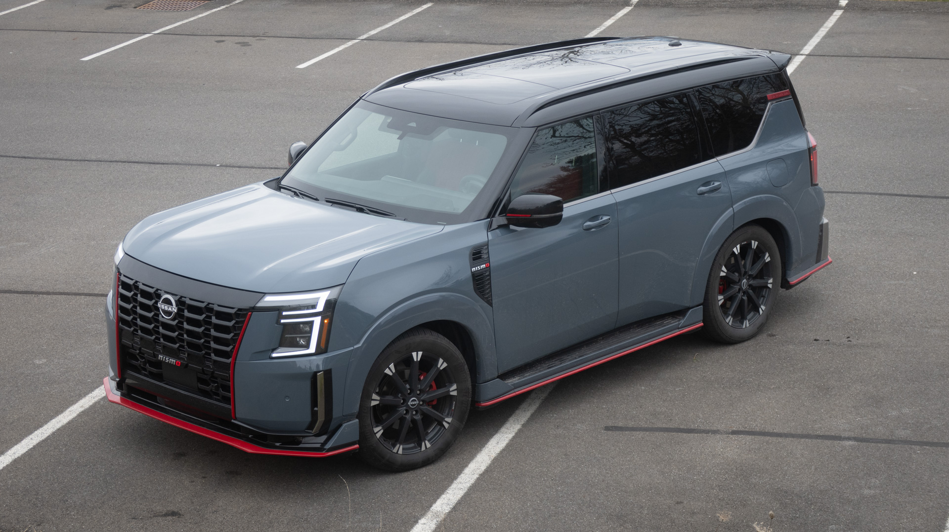 Nissan Armada Nismo front three-quarter