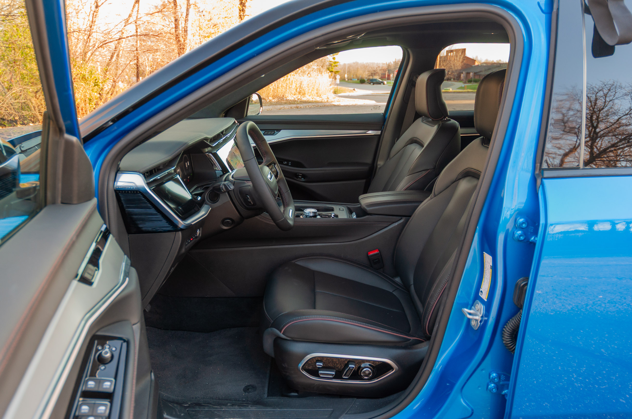 2025 Jeep Wagoneer S