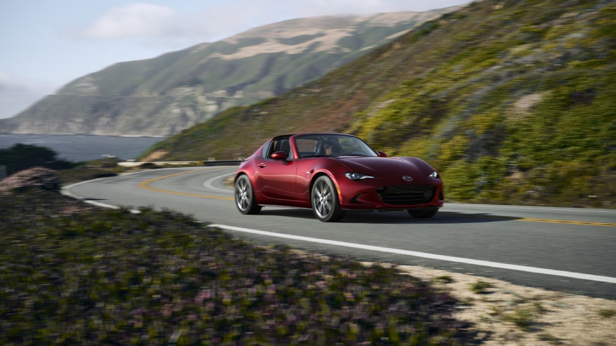 Mazda arbeitet an einem neuen MX-5 Miata, der weniger als 2 ...