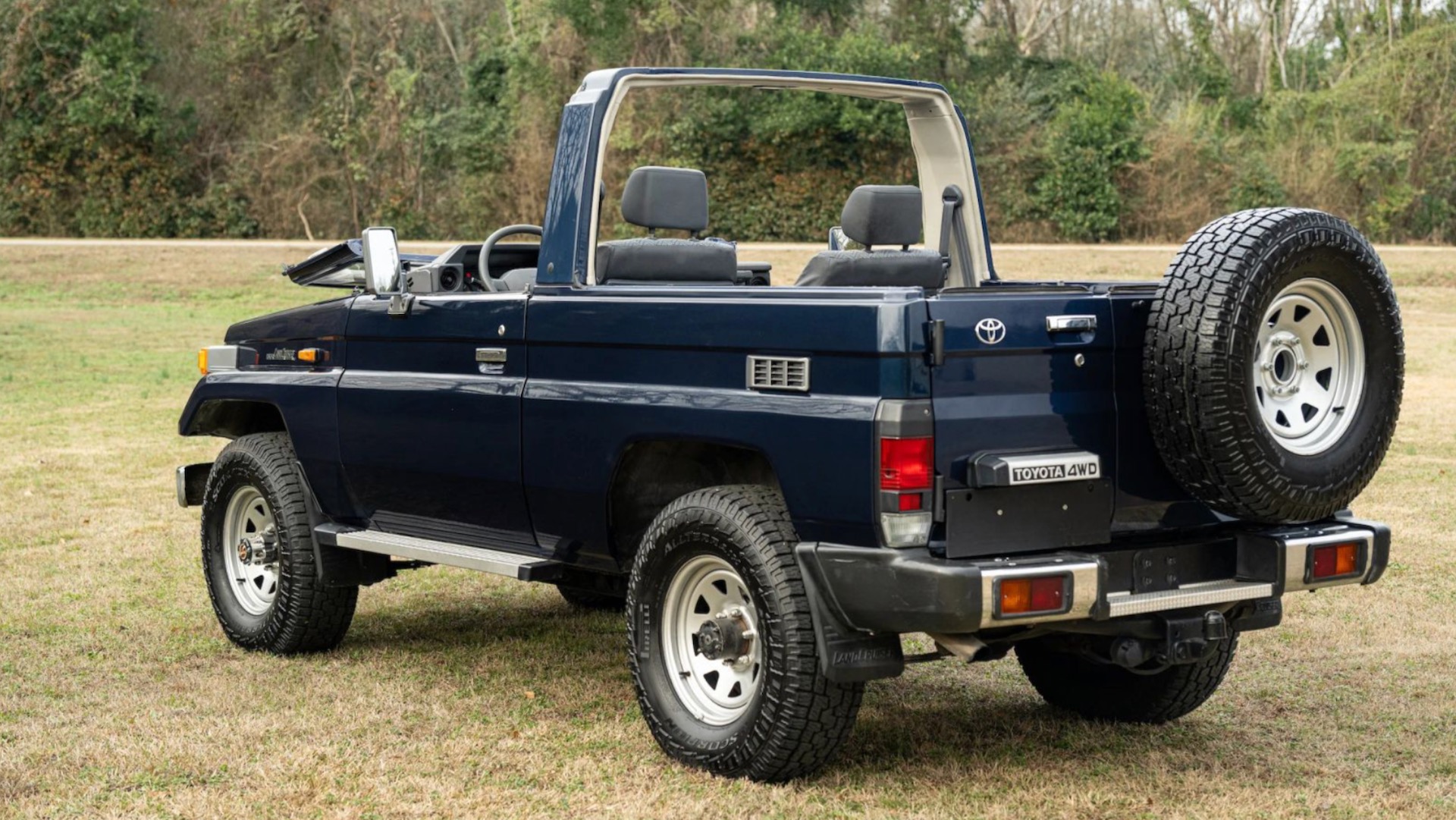 Toyota Land Cruiser 70 Series cabrio rear quarter.