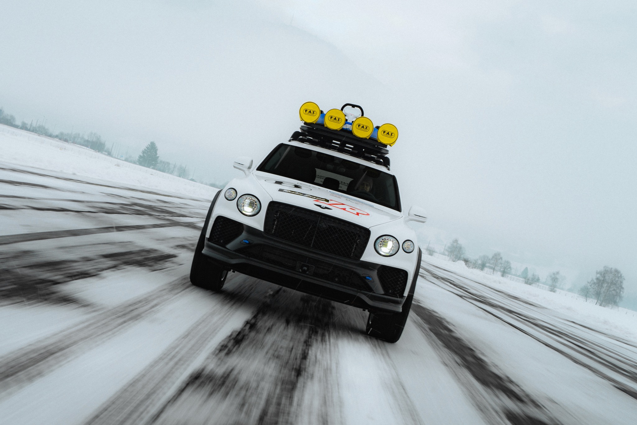 Front view of the Bentley Bentayga X concept.