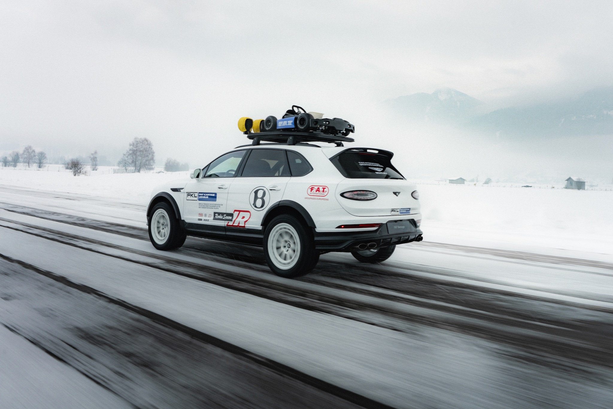 Rear quarter view of the Bentley Bentayga X concept.