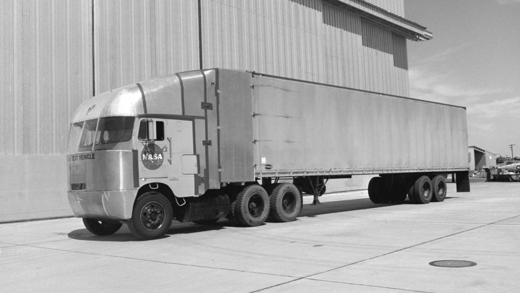 COE semi truck modified for lower aerodynamic drag by NASA.