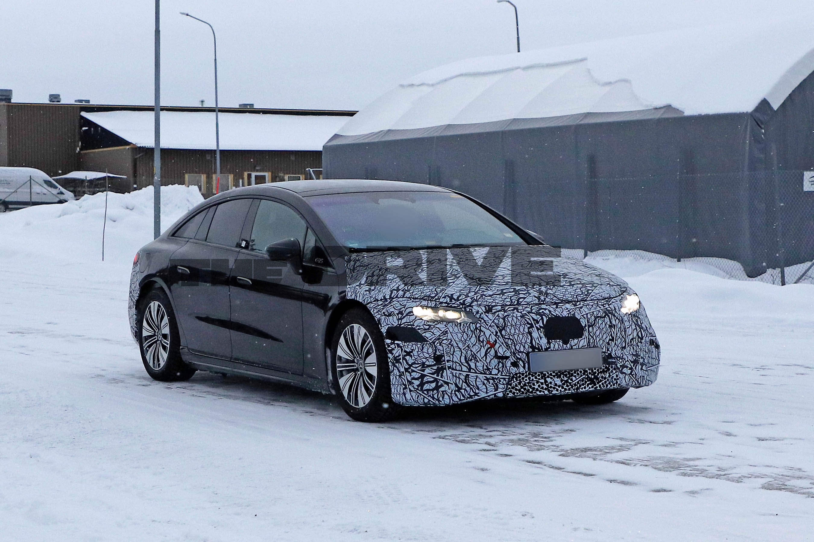 2027 Mercedes-Benz EQS spy shots
