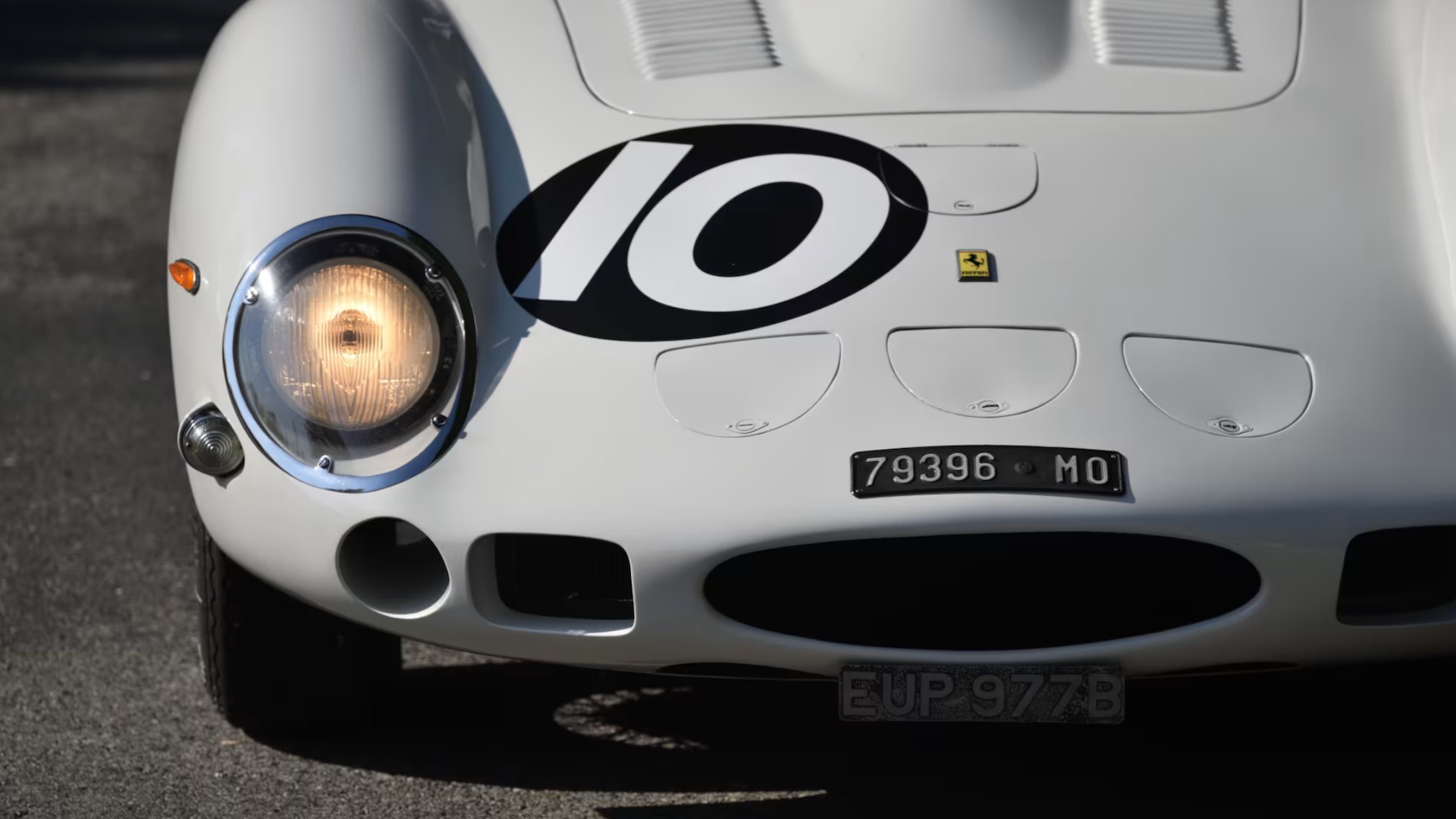 Ferrari 250 GTO Bianco Speciale front closeup.