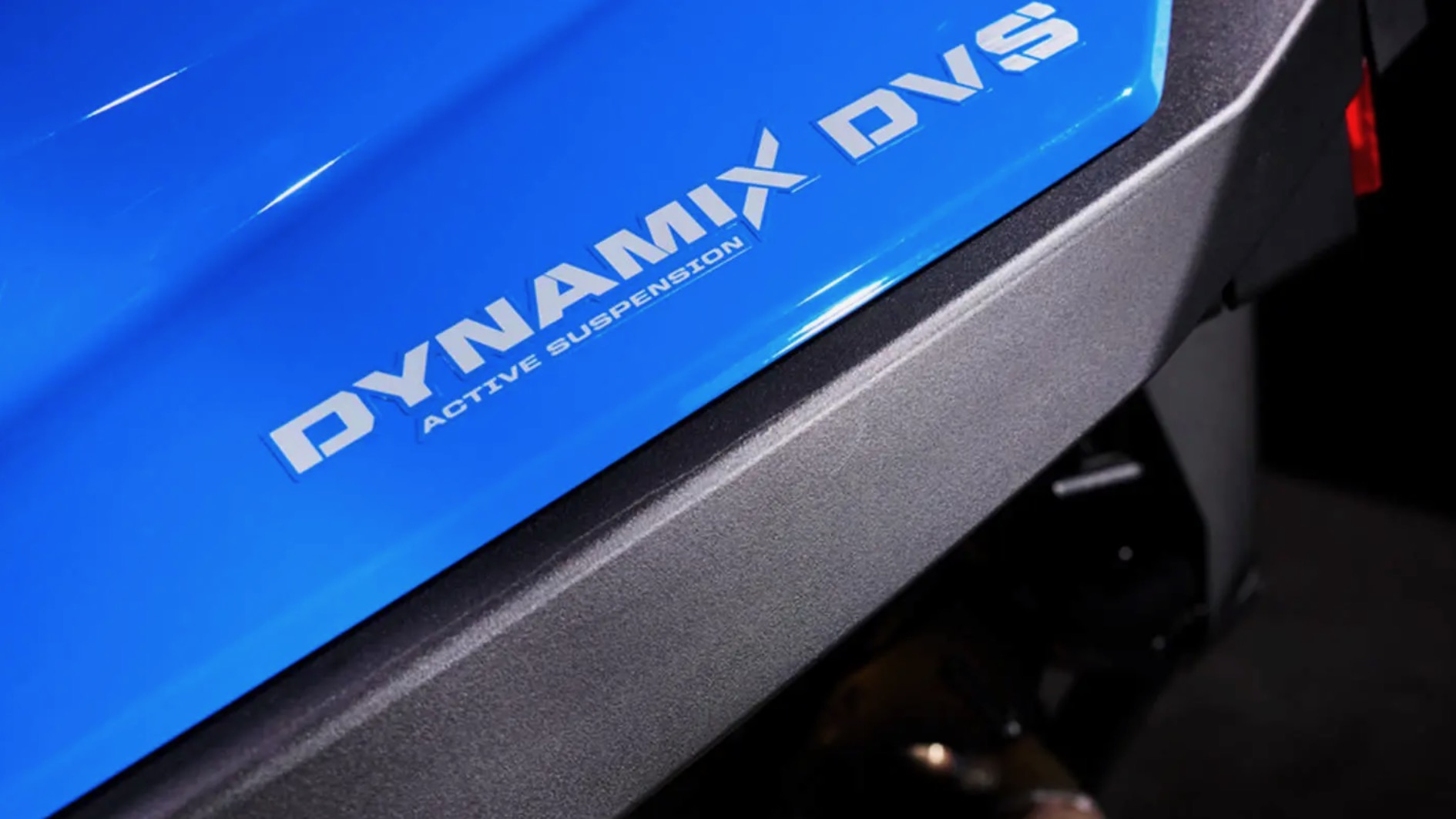 Polaris DYNAMIX DVS badge.