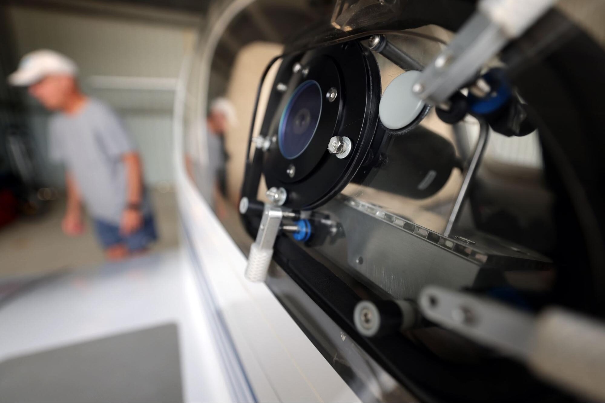 Infrared laser sensor to detect ice.