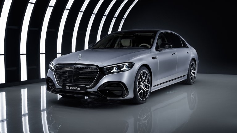Die neue S-Klasse. Stuttgart, 2026. Lackfarbe: Hightechsilber metallic Exterieur: AMG Line; Night-Paket Interieur: Exklusives Nappa-Leder macchiatobeige / magmagrau; Exklusiv-Paket The new S-Class. Stuttgart, 2026. Exterior colour: Hightech silver metallic Exterior: AMG Line; Night Package Interior: Exclusive Nappa leather macchiatobeige / magmagrey; Exclusive Package