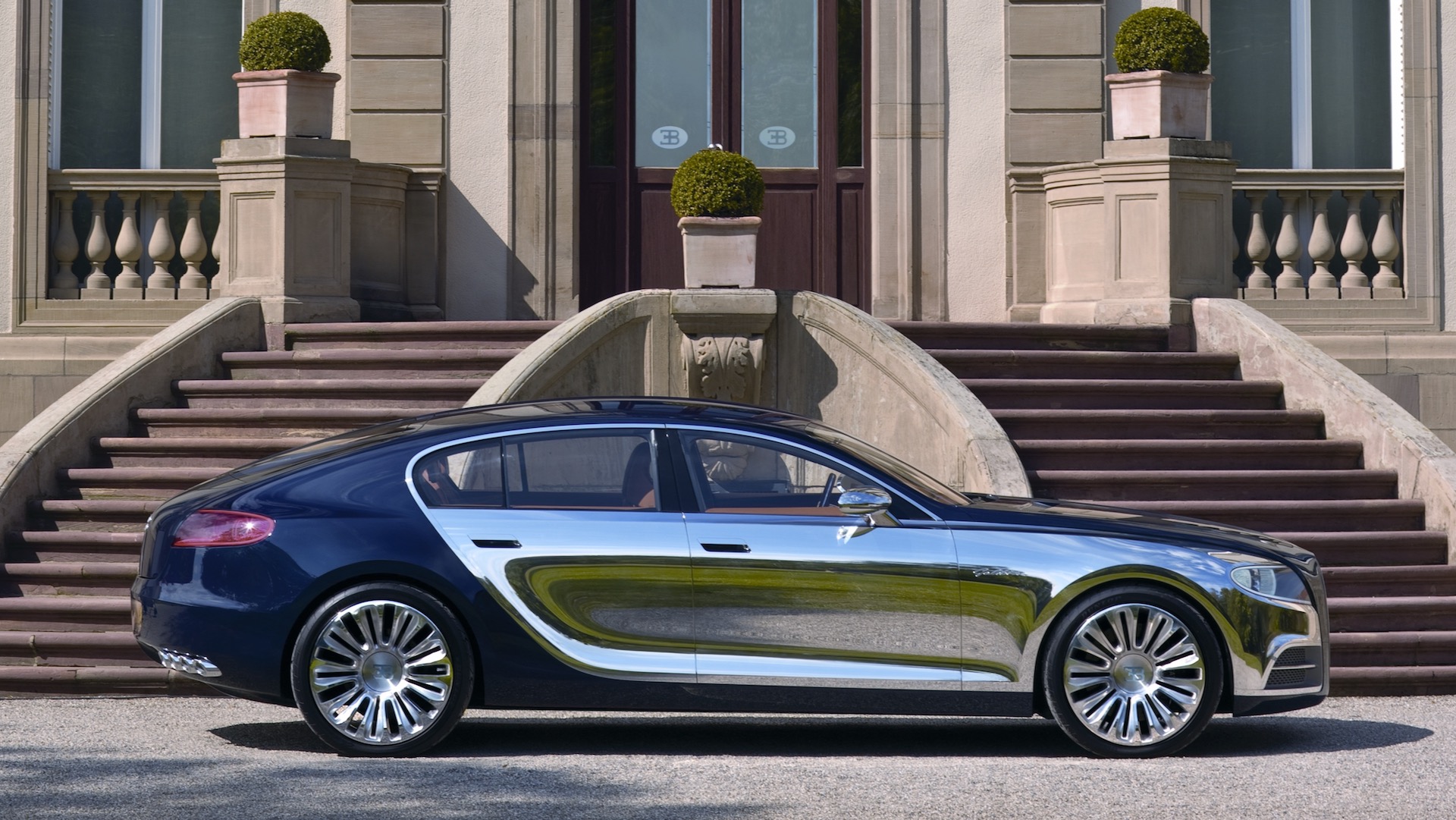 Bugatti 16 C Galibier concept profile view.