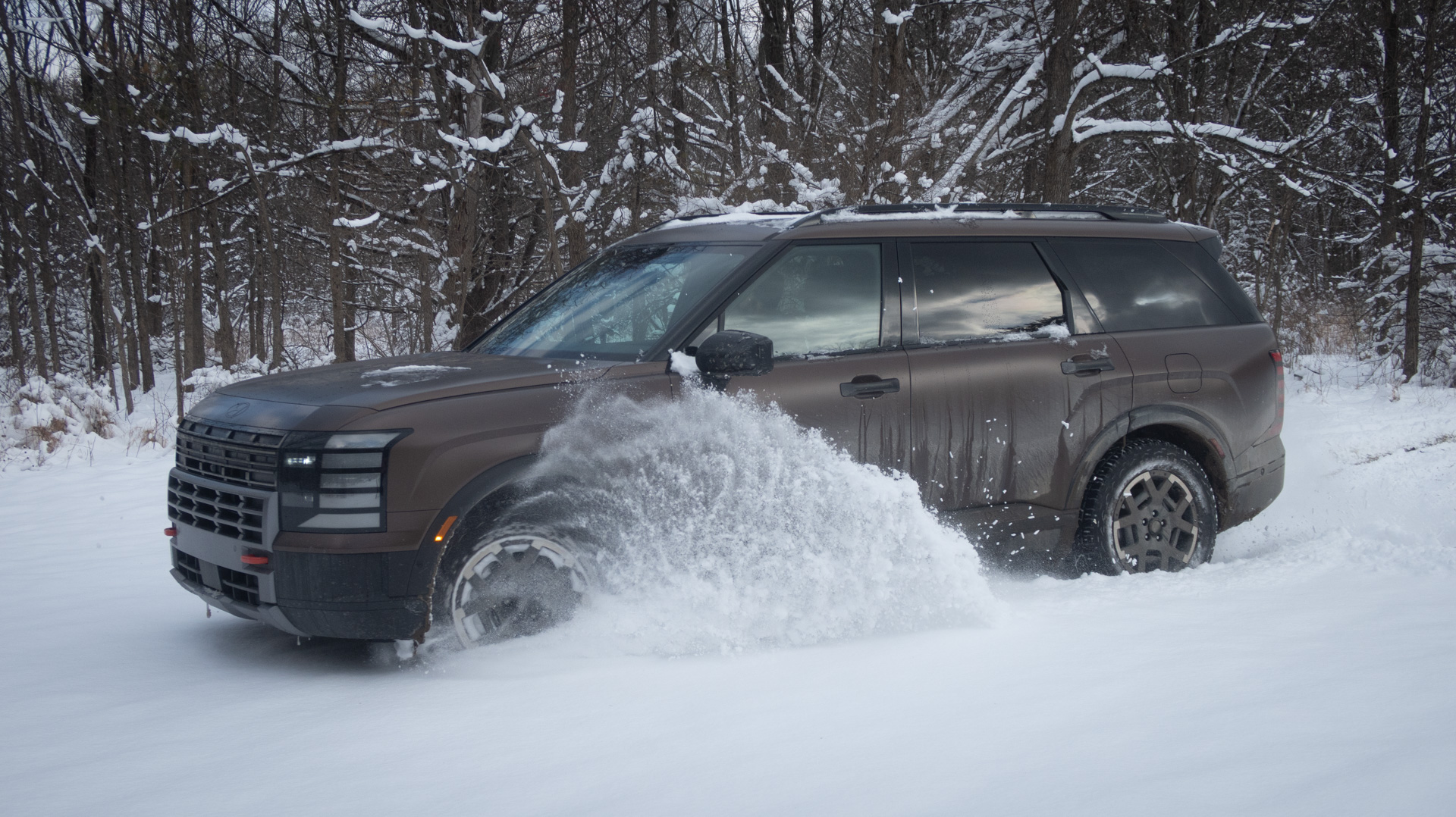 Palisade XRT Pro driving in snow.