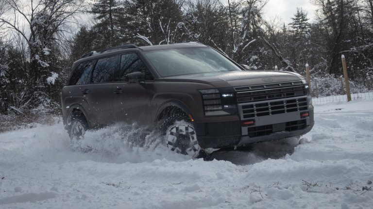 Hyundai XRT PRO in snow.