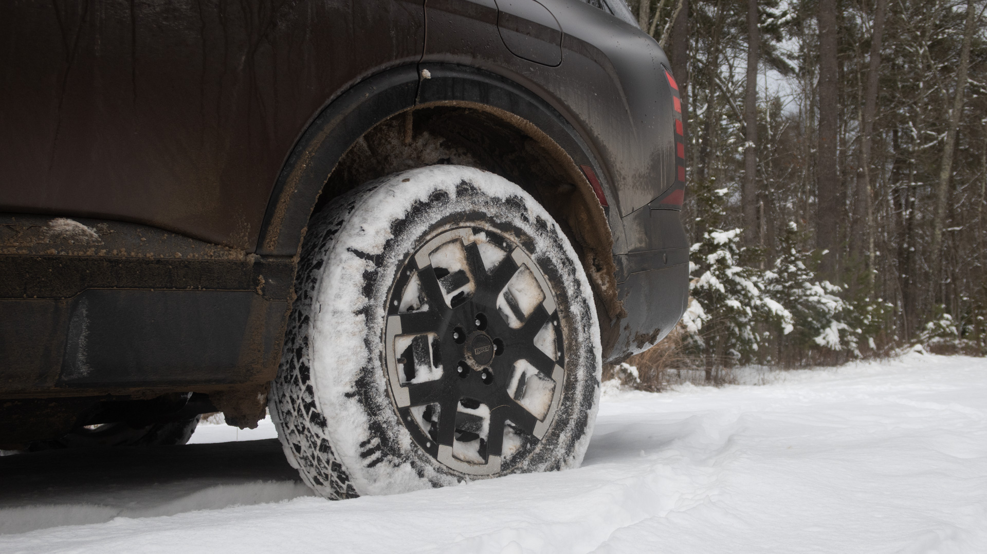 Palisade XRT Pro driving in snow.