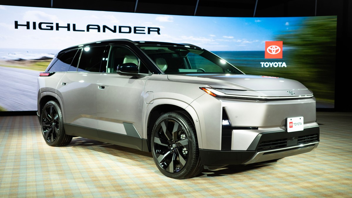 Toyota Highlander Design Takes No Risks Because EVs Are Already a Gamble