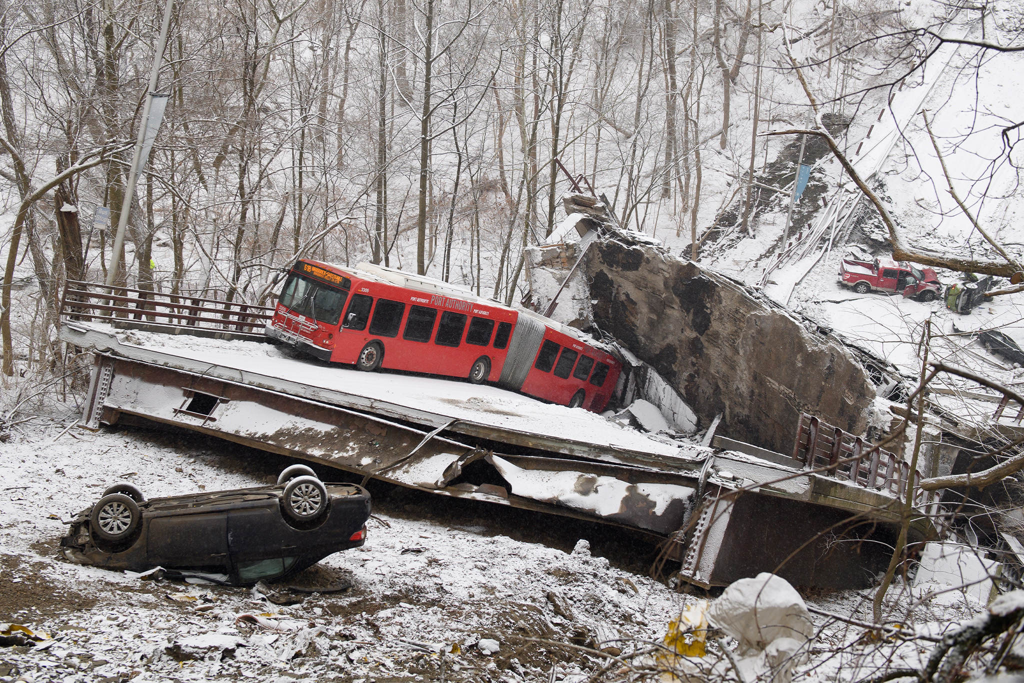 Port Authority bus on collapsed Pittsburgh bridge
