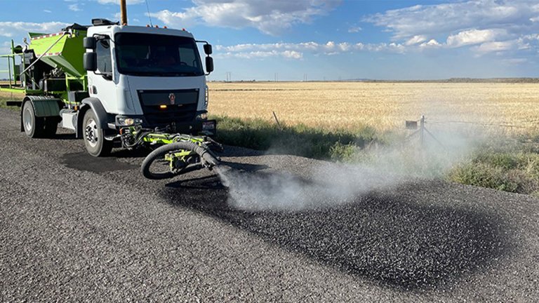 Sprayer truck that repairs potholes in minutes