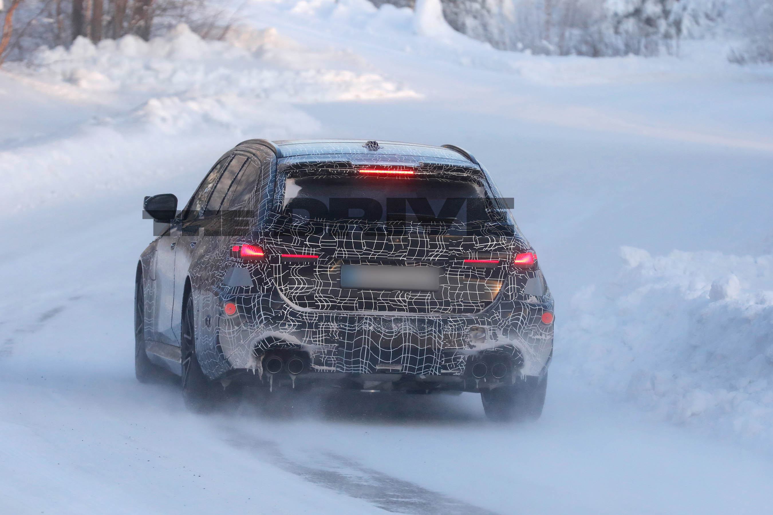 2027 BMW M5 Touring spy shots