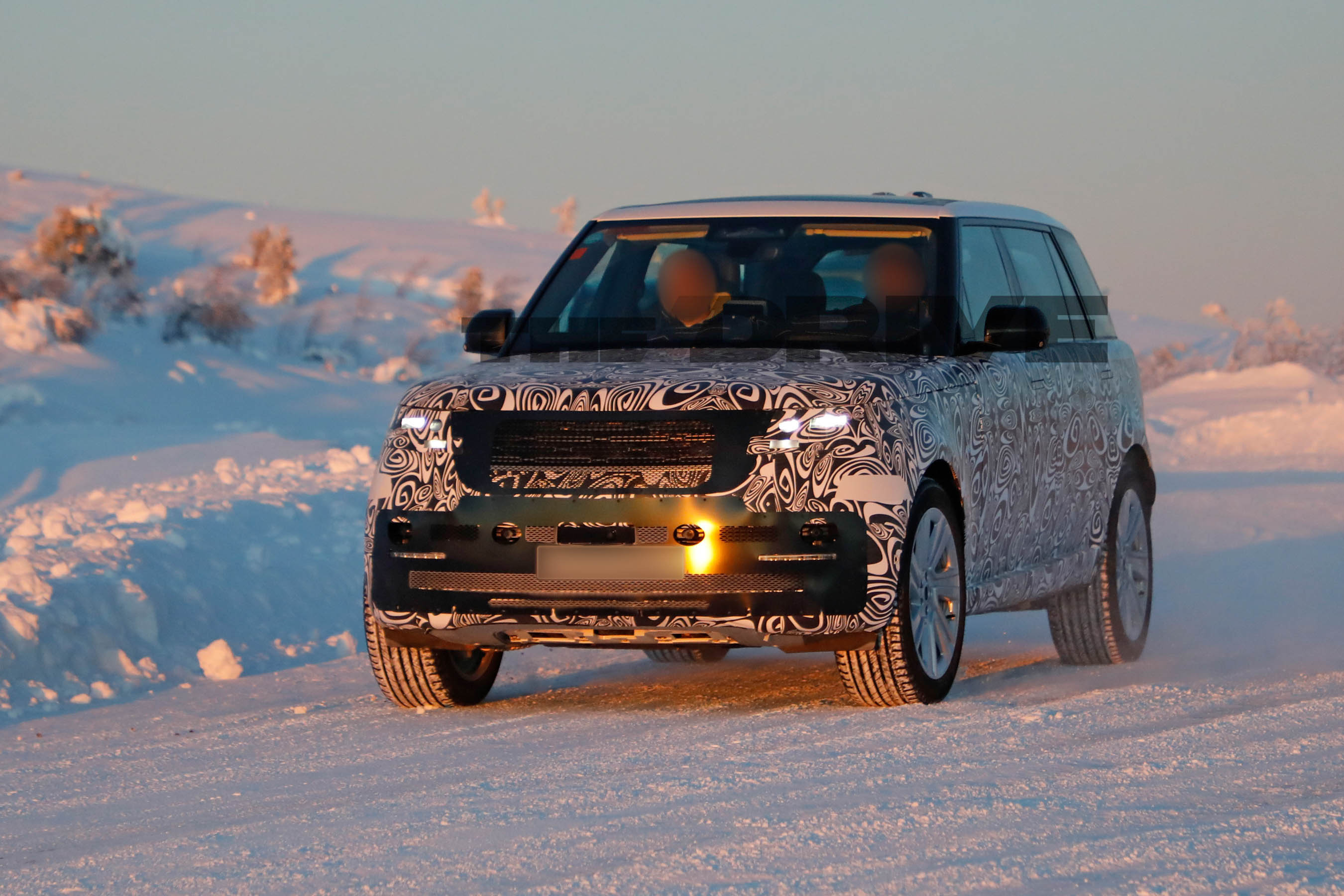 2027 Range Rover spy shots