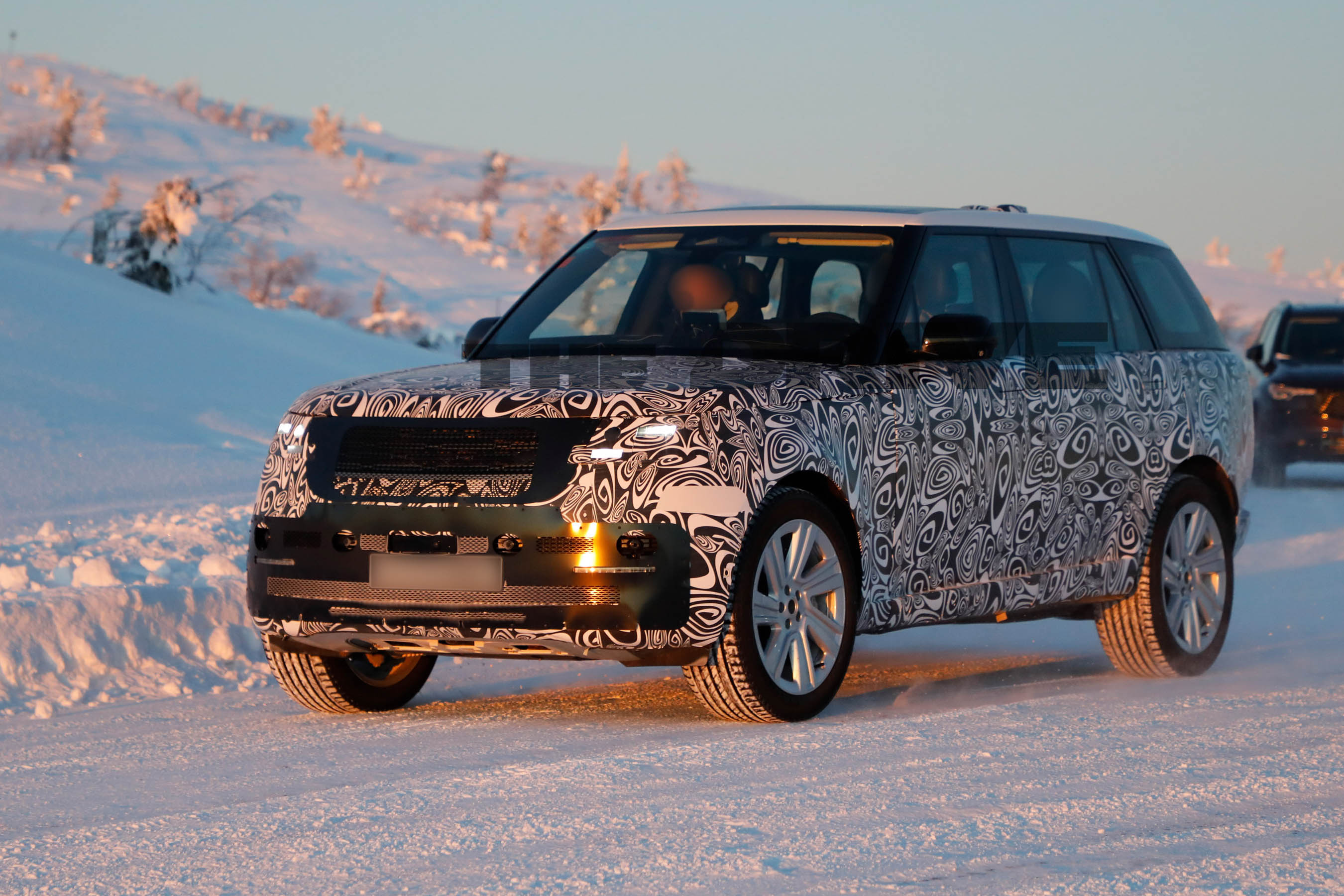 2027 Range Rover spy shots