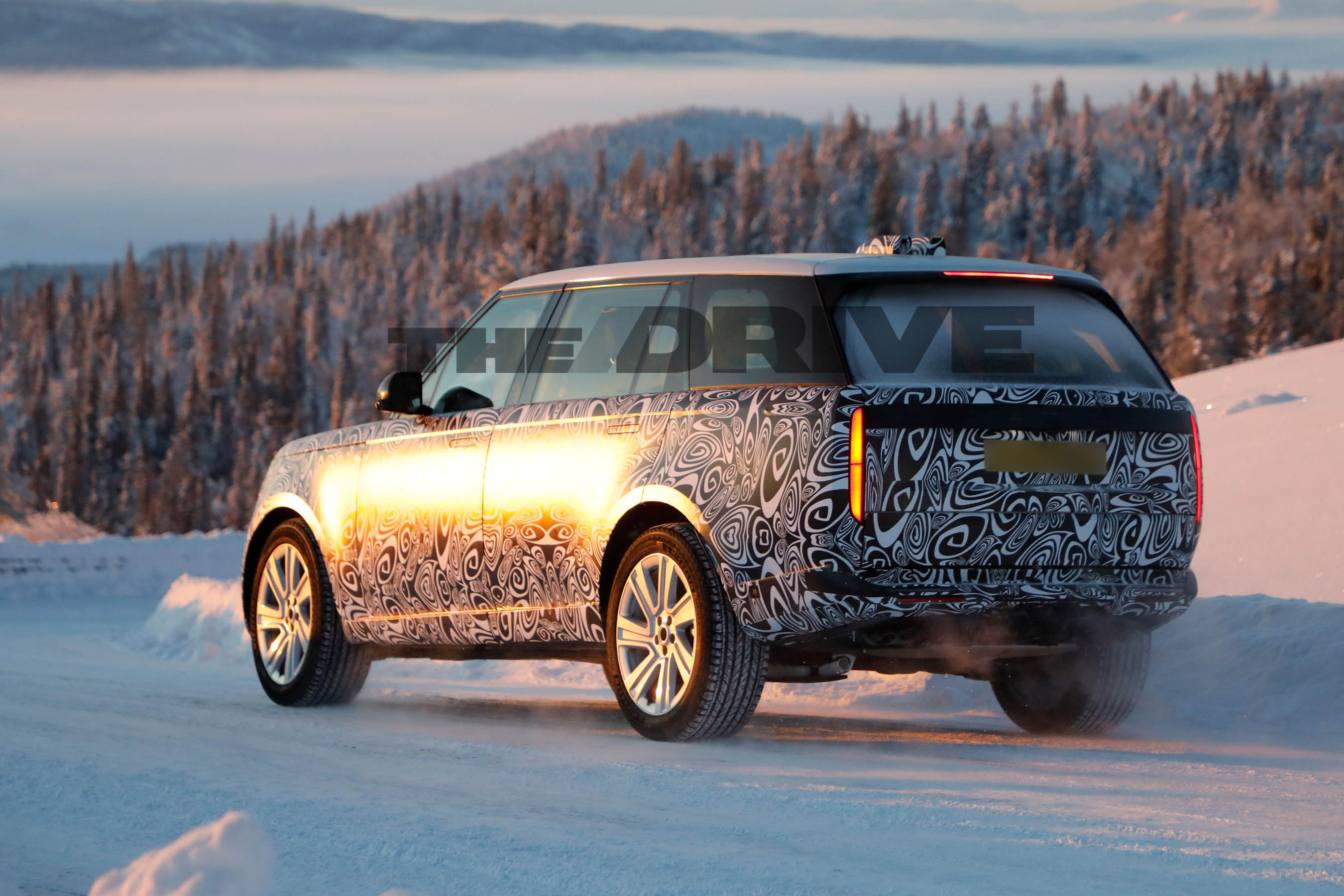 2027 Range Rover spy shots