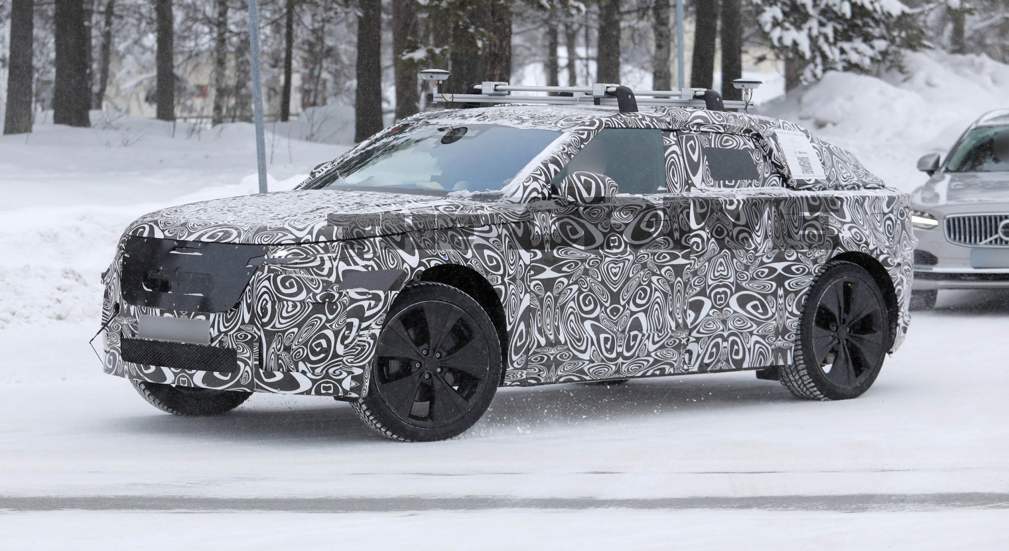 2028 Range Rover Velar EV spy shots