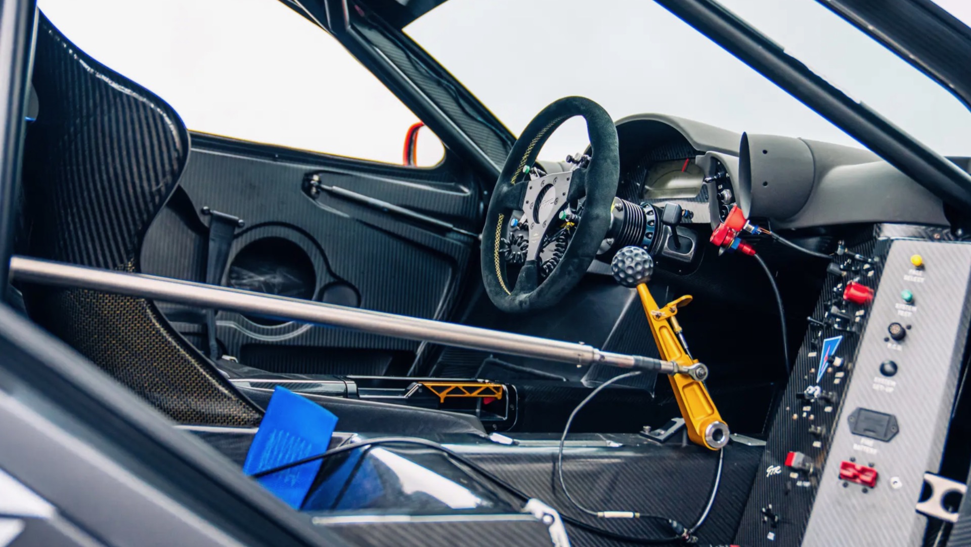 McLaren F1 GTR Longtail chassis 27R interior