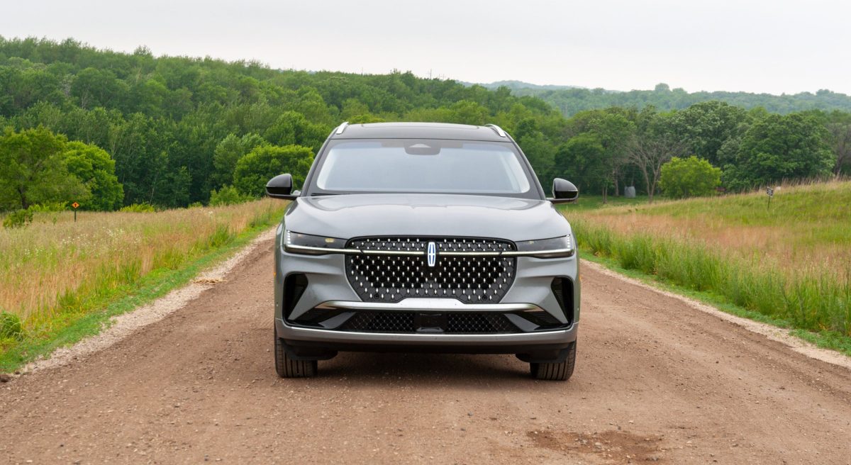 Lincoln Reportedly Planning a Reskinned Bronco as a Mercedes G-Class ...