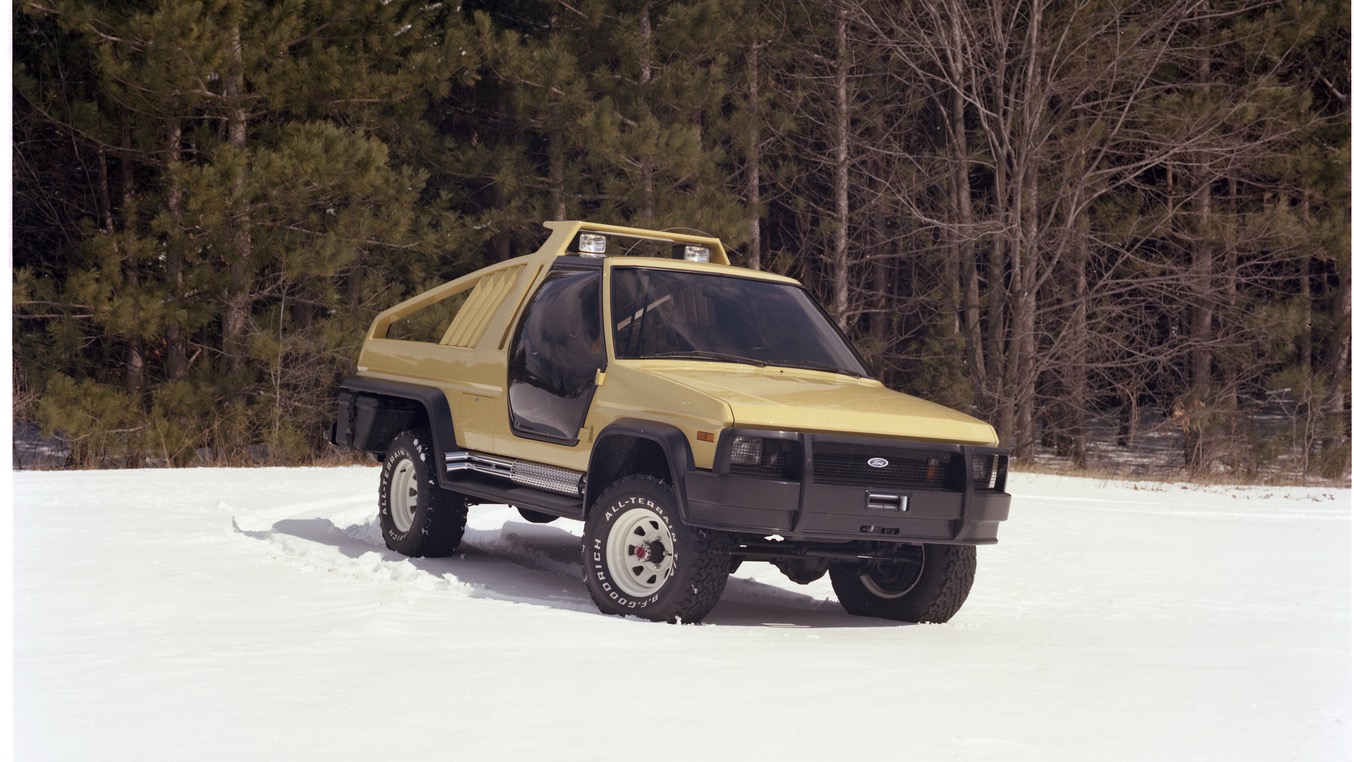 1980 Ford Bronco Montana Lobo concept front quarter view.