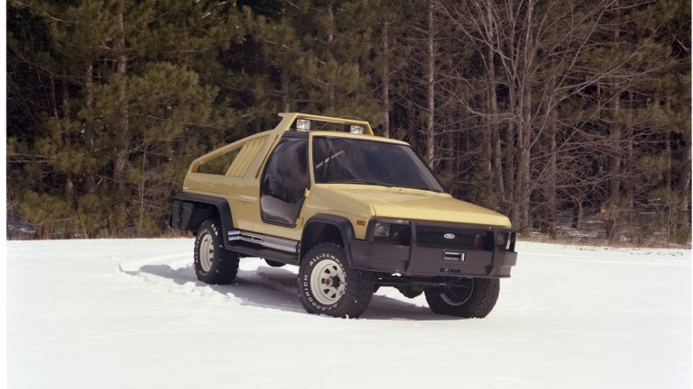 1980 Ford Bronco Montana Lobo concept front quarter view.