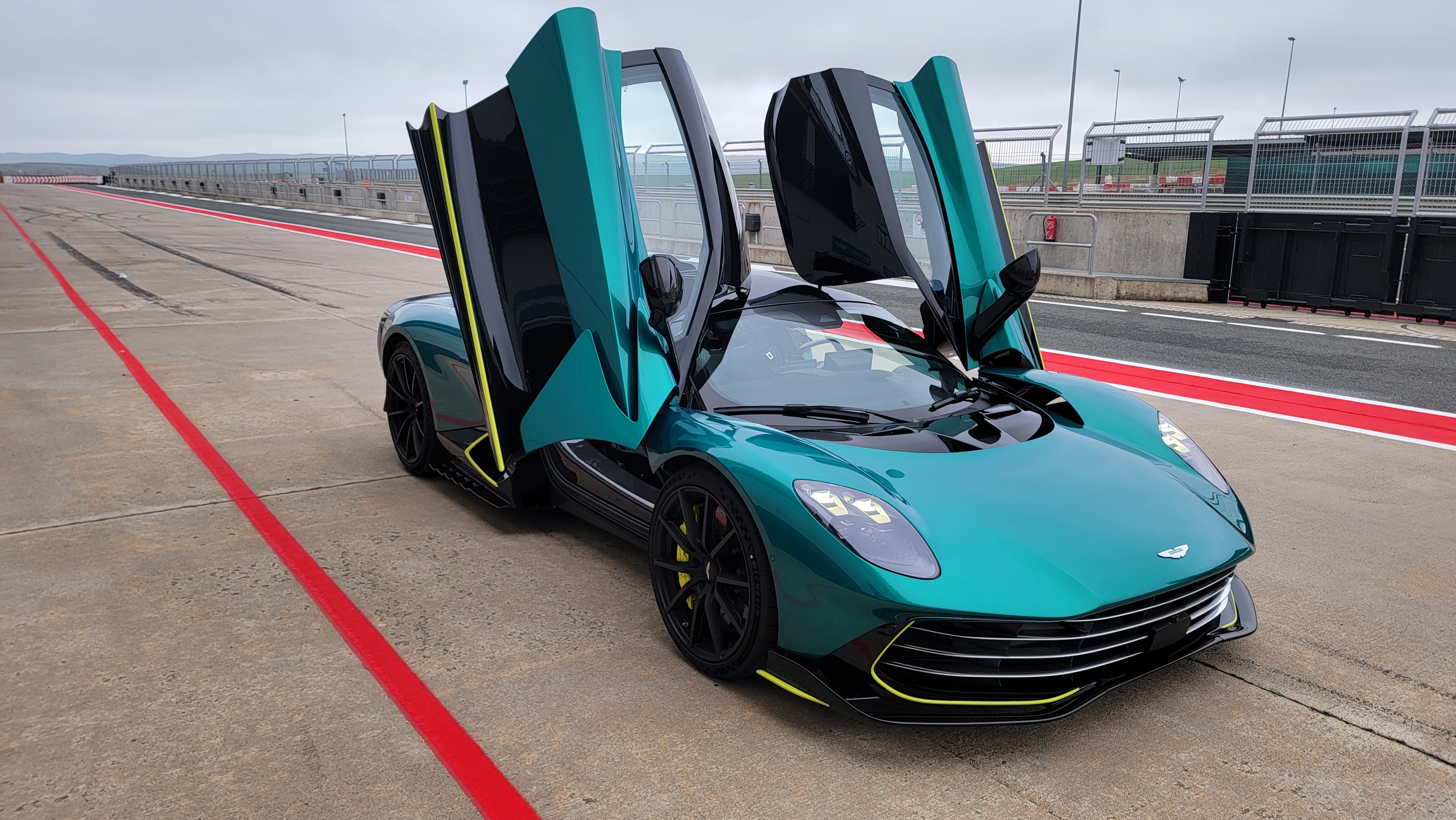 2026 Aston Martin Valhalla