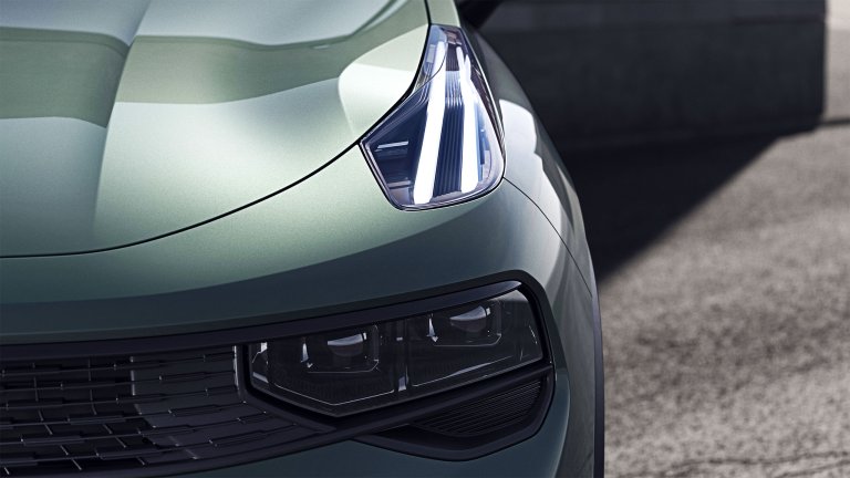 Lynk & Co headlight