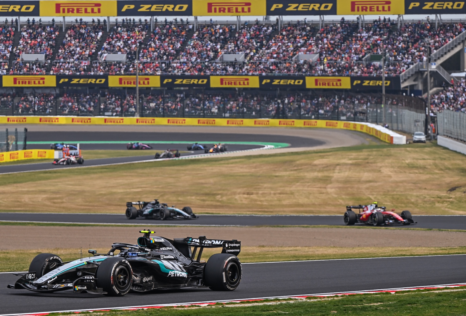 SUZUKA, JAPAN - MARCH 29: Kimi Antonelli of Mercedes-AMG Petronas F1 Team leads the race during the 2026 Japanese Grand Prix at Suzuka Circuit in Suzuka, Mie Prefecture, Japan, on March 29, 2026. (Photo by Artur Widak/NurPhoto)