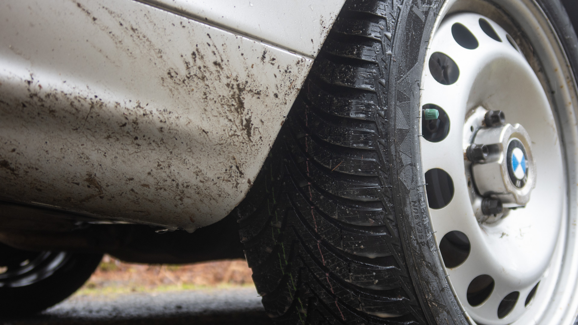Kumho Solus HA32 tire mounted on BMW E46 3 Series