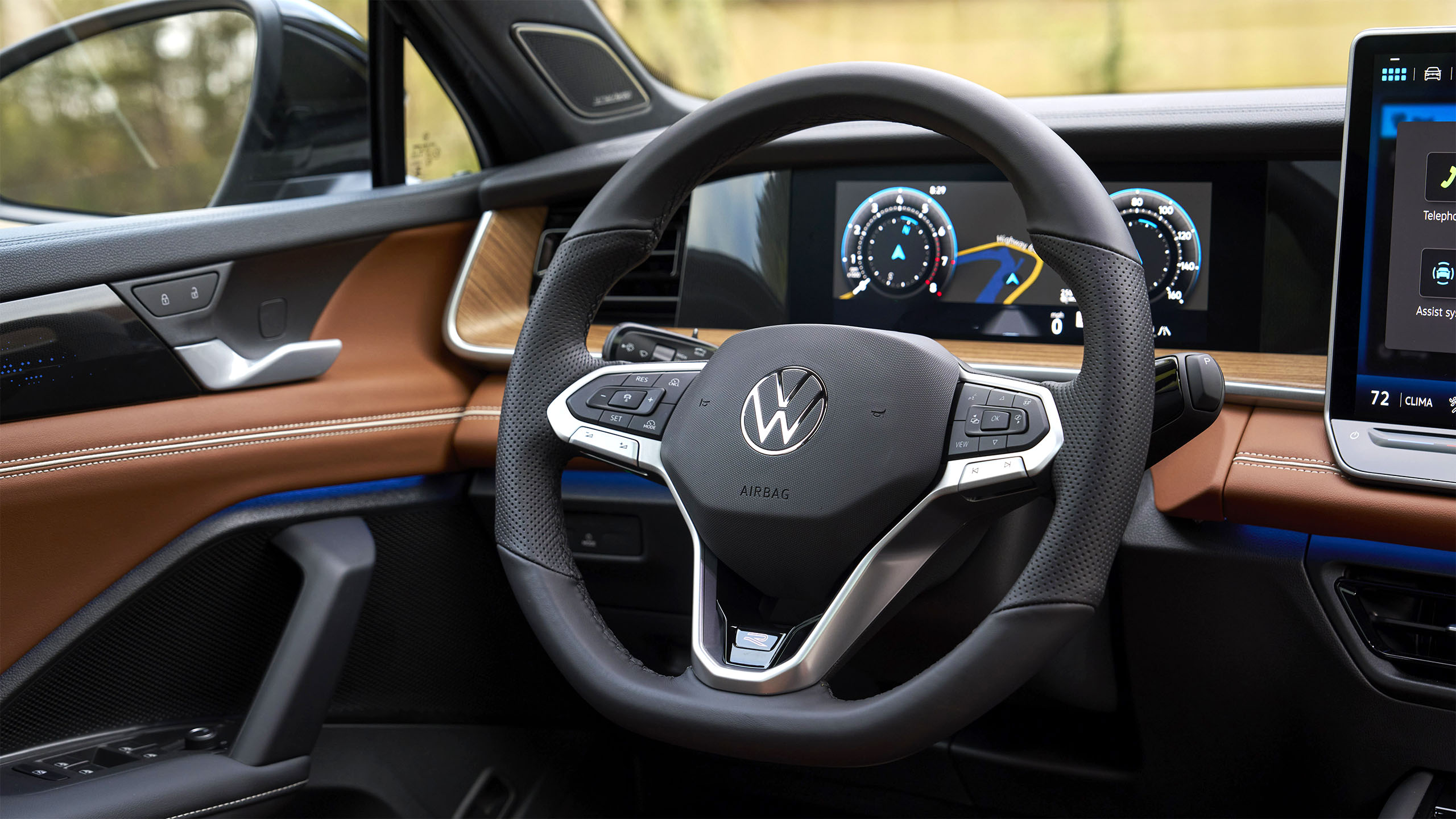 Real Buttons and Door Handles ‘Non-Negotiable,’ VW CEO Says: TDS