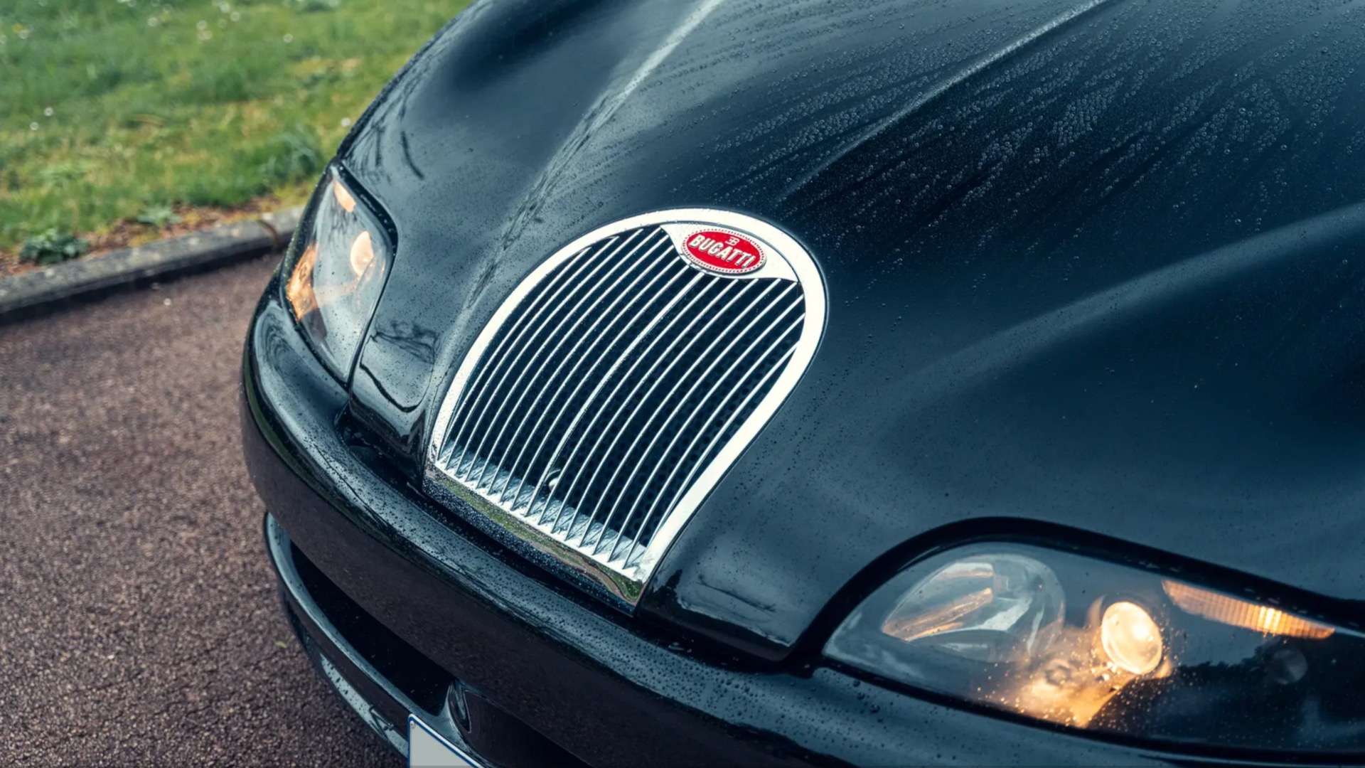 Bugatti EB112 grille
