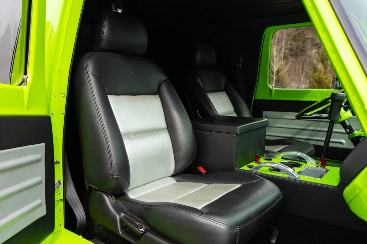 Ford Econoline turned into a miniature semi