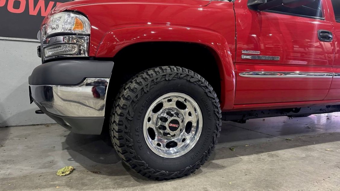 Fab Shop Recreates Excellent GM Truck Wheels From the 2000s, and They ...