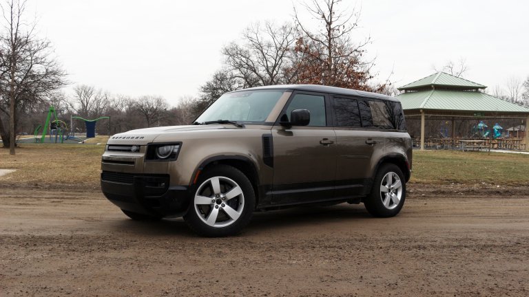 2025 Land Rover Defender 110 V8