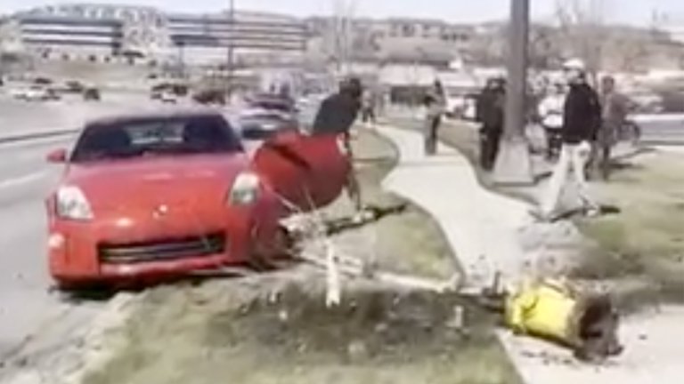 Crashed Nissan 350Z