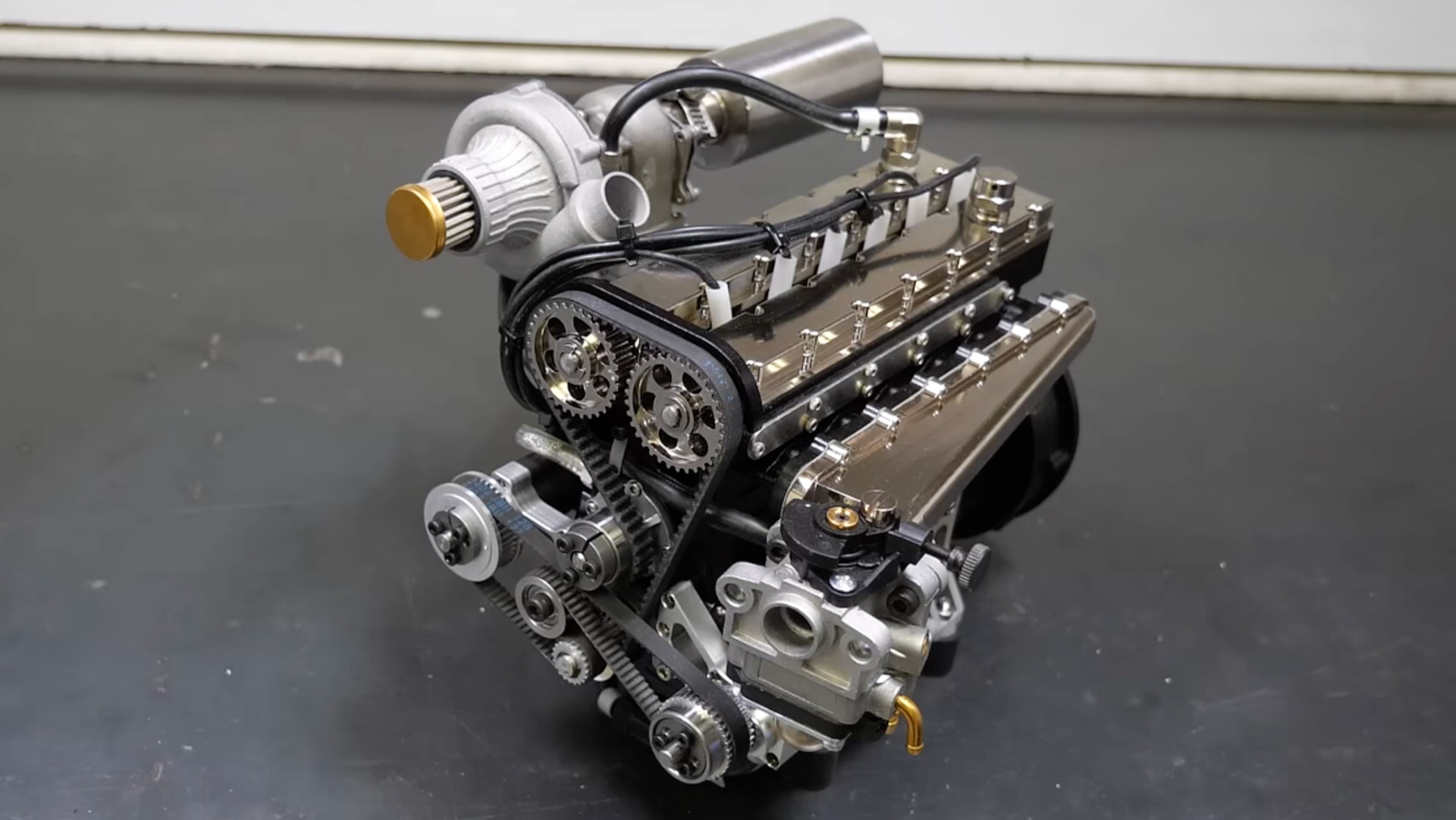 Miniature inline-six