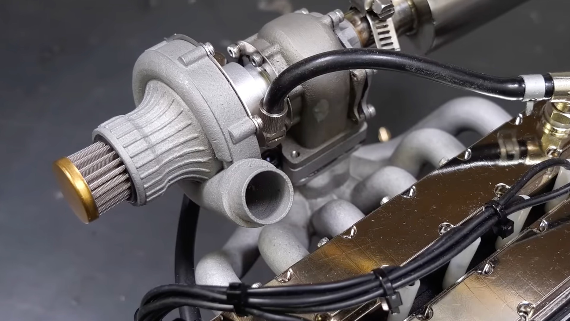 Miniature inline-six