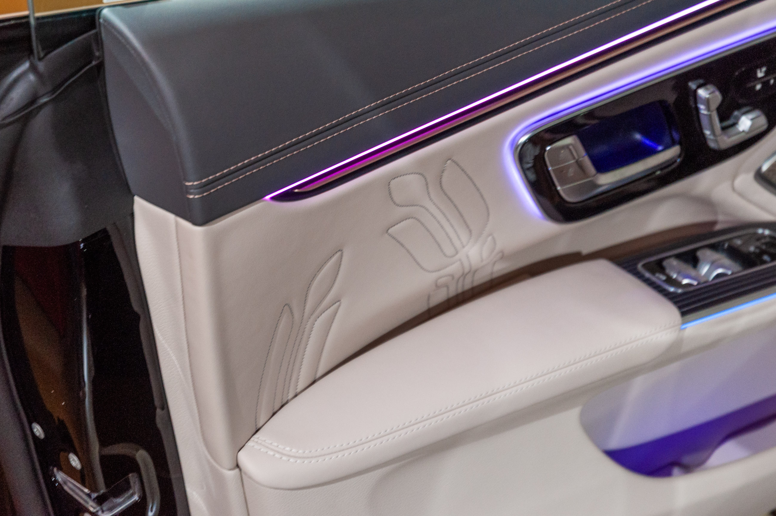 2027 Mercedes-Benz EQS